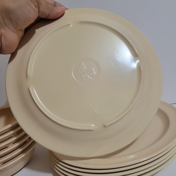 Set of 12 Adcraft Restaurant ware Melamine Bowls and Plates - Picture 2 of 6